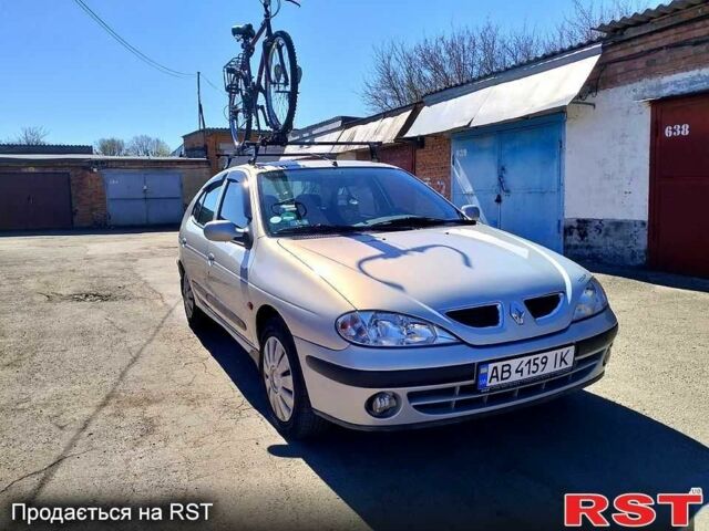 Серый Рено Меган, объемом двигателя 1.6 л и пробегом 120 тыс. км за 4800 $, фото 1 на Automoto.ua