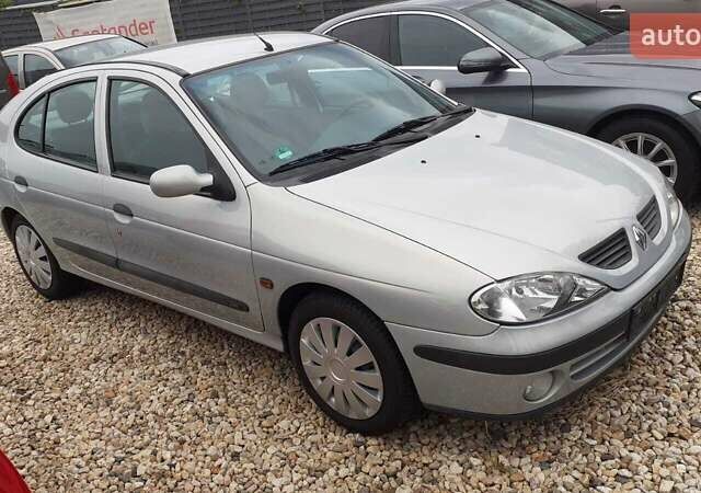 Серый Рено Меган, объемом двигателя 1.6 л и пробегом 94 тыс. км за 6000 $, фото 1 на Automoto.ua