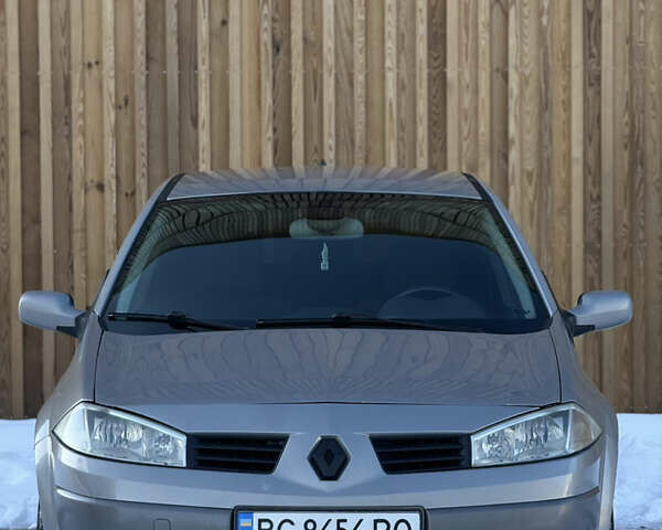 Серый Рено Меган, объемом двигателя 1.87 л и пробегом 200 тыс. км за 4000 $, фото 1 на Automoto.ua