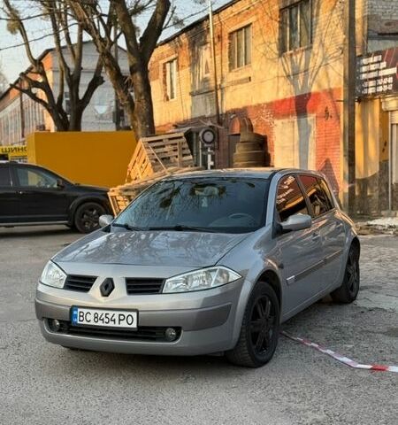 Сірий Рено Меган, об'ємом двигуна 1.87 л та пробігом 199 тис. км за 3200 $, фото 1 на Automoto.ua