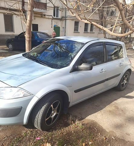 Сірий Рено Меган, об'ємом двигуна 1.5 л та пробігом 180 тис. км за 4200 $, фото 1 на Automoto.ua