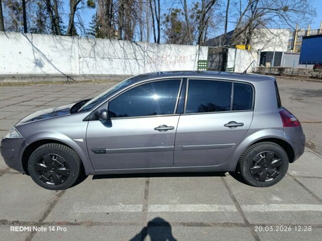 Серый Рено Меган, объемом двигателя 1.6 л и пробегом 257 тыс. км за 5000 $, фото 1 на Automoto.ua