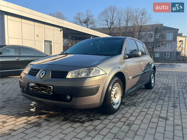 Сірий Рено Меган, об'ємом двигуна 1.9 л та пробігом 300 тис. км за 3100 $, фото 1 на Automoto.ua