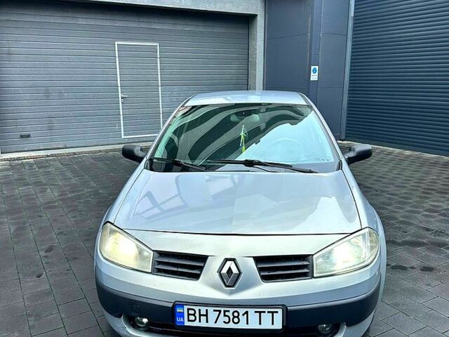 Серый Рено Меган, объемом двигателя 1.6 л и пробегом 288 тыс. км за 3700 $, фото 1 на Automoto.ua