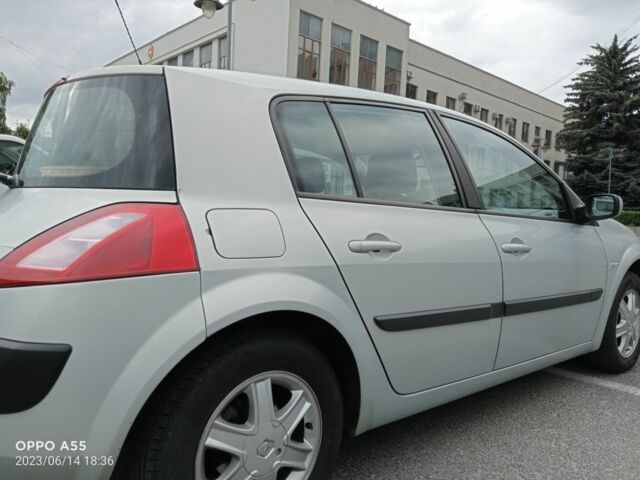 Серый Рено Меган, объемом двигателя 0 л и пробегом 230 тыс. км за 3500 $, фото 1 на Automoto.ua