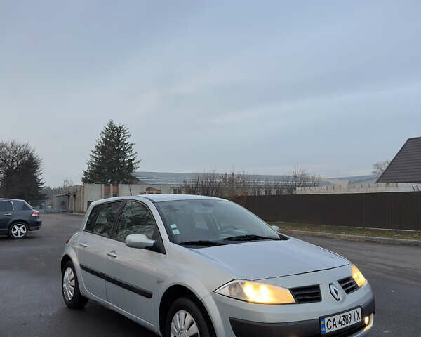 Серый Рено Меган, объемом двигателя 1.9 л и пробегом 330 тыс. км за 3450 $, фото 1 на Automoto.ua