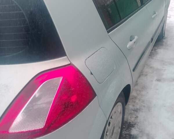 Сірий Рено Меган, об'ємом двигуна 1.9 л та пробігом 290 тис. км за 4300 $, фото 1 на Automoto.ua