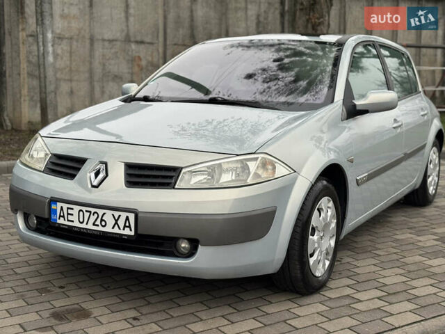 Серый Рено Меган, объемом двигателя 2 л и пробегом 242 тыс. км за 4900 $, фото 1 на Automoto.ua