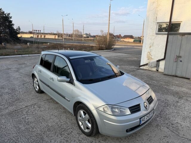 Сірий Рено Меган, об'ємом двигуна 2 л та пробігом 210 тис. км за 3700 $, фото 1 на Automoto.ua