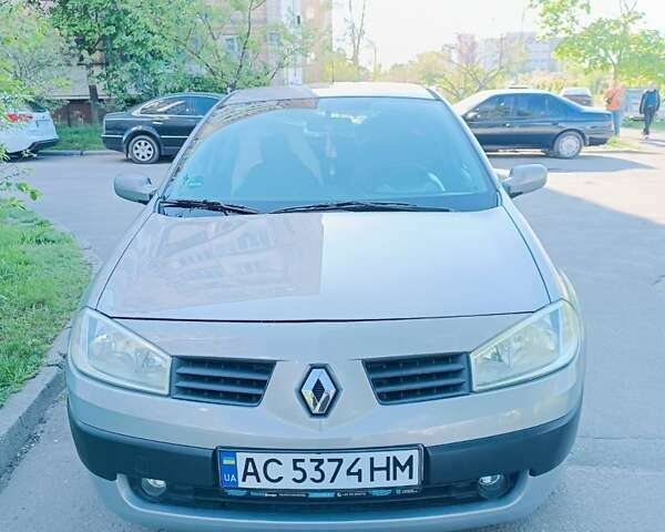 Серый Рено Меган, объемом двигателя 1.6 л и пробегом 147 тыс. км за 4000 $, фото 1 на Automoto.ua