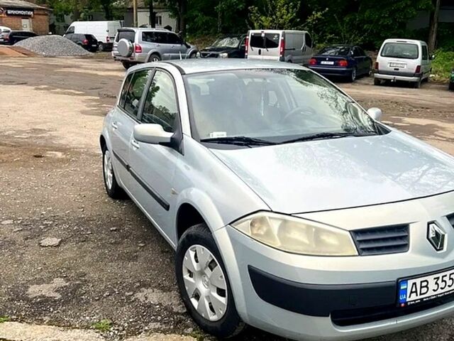 Сірий Рено Меган, об'ємом двигуна 1.6 л та пробігом 320 тис. км за 3600 $, фото 1 на Automoto.ua