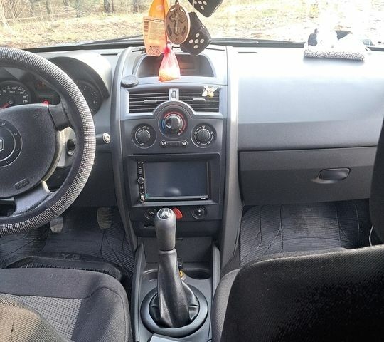 Сірий Рено Меган, об'ємом двигуна 1.46 л та пробігом 182 тис. км за 4150 $, фото 1 на Automoto.ua
