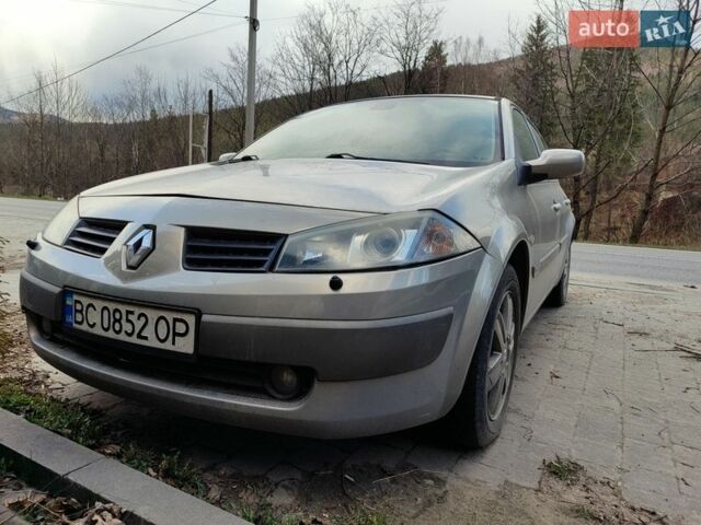 Серый Рено Меган, объемом двигателя 1.9 л и пробегом 317 тыс. км за 2000 $, фото 1 на Automoto.ua