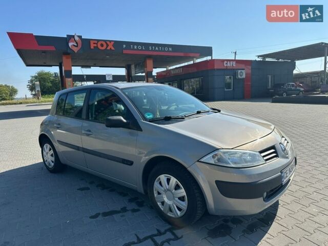 Сірий Рено Меган, об'ємом двигуна 1.6 л та пробігом 200 тис. км за 4100 $, фото 1 на Automoto.ua