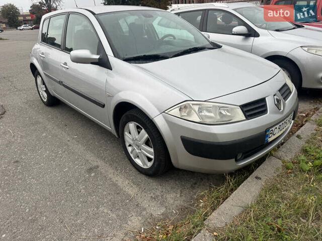 Серый Рено Меган, объемом двигателя 1.6 л и пробегом 242 тыс. км за 4500 $, фото 1 на Automoto.ua