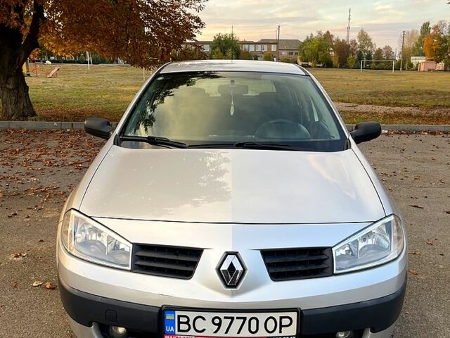 Серый Рено Меган, объемом двигателя 1.5 л и пробегом 275 тыс. км за 4150 $, фото 1 на Automoto.ua