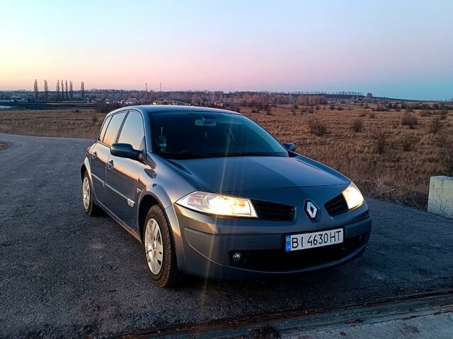 Серый Рено Меган, объемом двигателя 1.6 л и пробегом 223 тыс. км за 4450 $, фото 1 на Automoto.ua