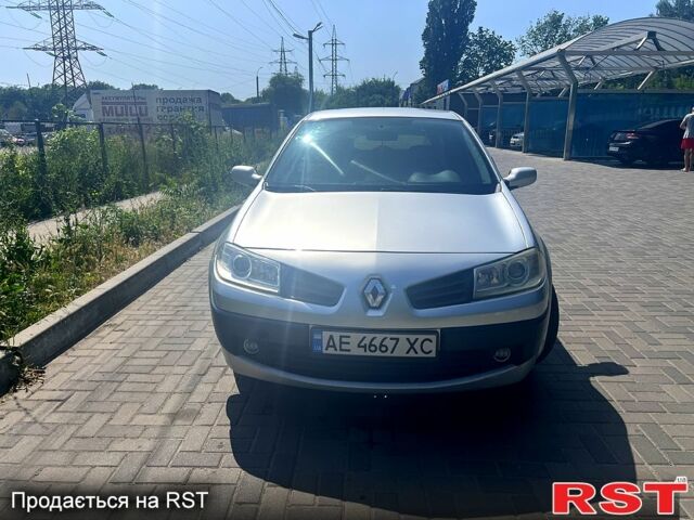 Рено Меган 2006 в Днепре (Днепропетровске) на Automoto.ua Серый Рено Меган, объемом двигателя 1.5 л и пробегом 306 тыс. км за 4500 $, фото 1 на Automoto.ua