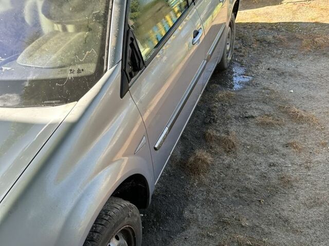 Серый Рено Меган, объемом двигателя 0 л и пробегом 777 тыс. км за 600 $, фото 1 на Automoto.ua