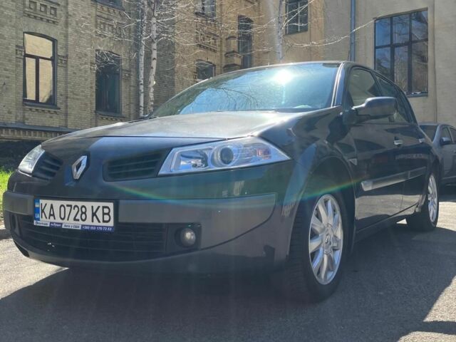 Серый Рено Меган, объемом двигателя 1.5 л и пробегом 3 тыс. км за 4200 $, фото 1 на Automoto.ua