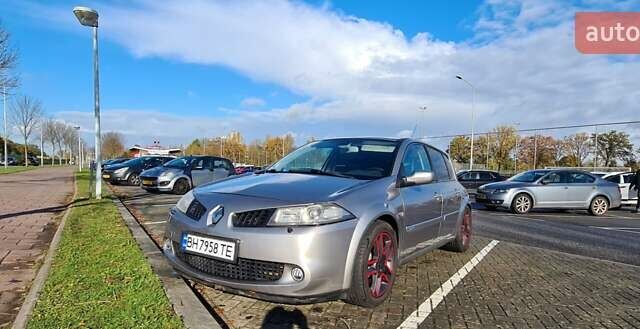 Сірий Рено Меган, об'ємом двигуна 2 л та пробігом 260 тис. км за 9800 $, фото 1 на Automoto.ua