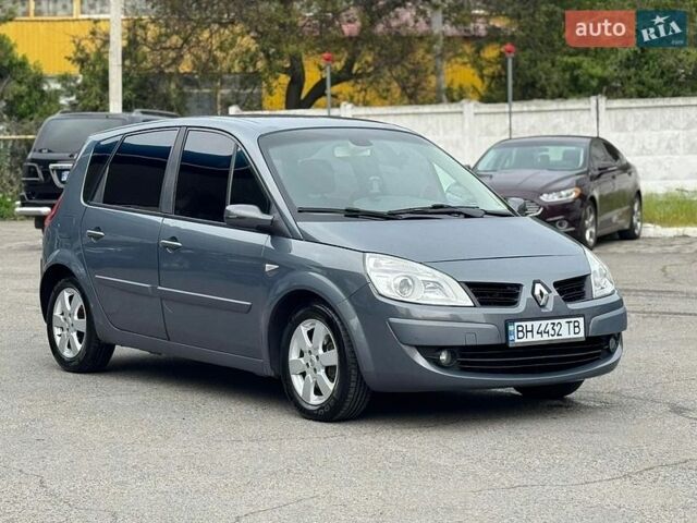 Серый Рено Меган, объемом двигателя 2 л и пробегом 227 тыс. км за 4500 $, фото 1 на Automoto.ua