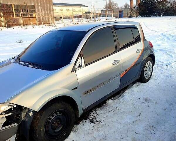 Серый Рено Меган, объемом двигателя 1.6 л и пробегом 172 тыс. км за 3500 $, фото 1 на Automoto.ua