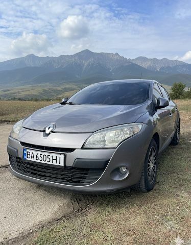 Серый Рено Меган, объемом двигателя 1.9 л и пробегом 365 тыс. км за 6300 $, фото 1 на Automoto.ua
