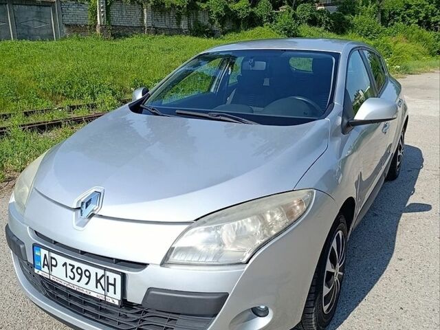 Серый Рено Меган, объемом двигателя 1.6 л и пробегом 182 тыс. км за 6200 $, фото 1 на Automoto.ua