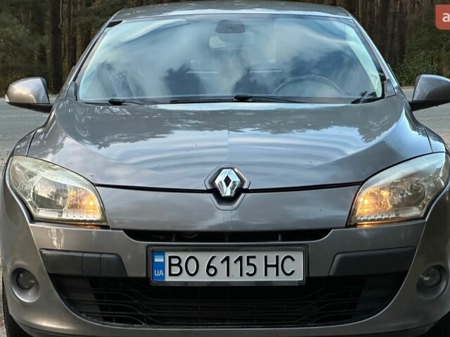Сірий Рено Меган, об'ємом двигуна 1.5 л та пробігом 400 тис. км за 4500 $, фото 1 на Automoto.ua