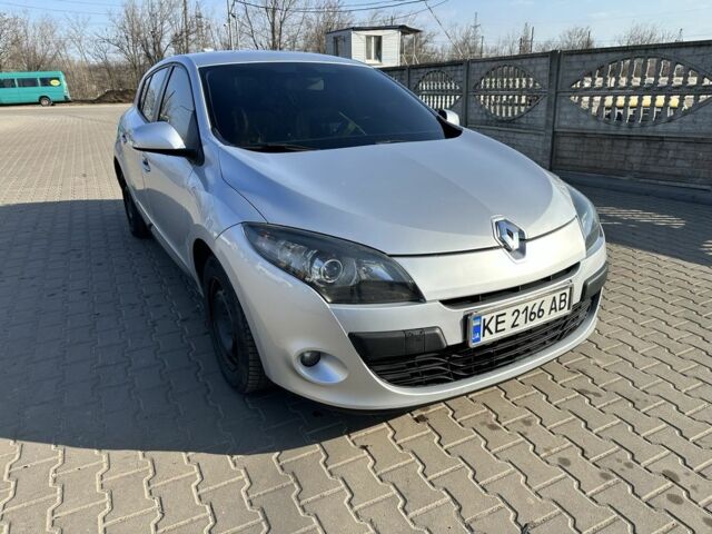 Сірий Рено Меган, об'ємом двигуна 1.5 л та пробігом 257 тис. км за 6500 $, фото 1 на Automoto.ua