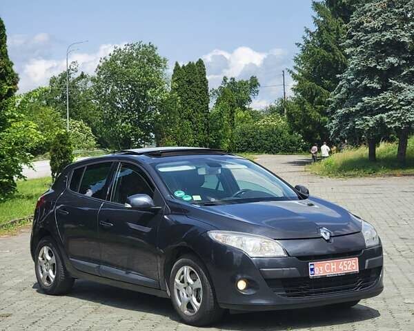 Сірий Рено Меган, об'ємом двигуна 1.6 л та пробігом 251 тис. км за 5850 $, фото 1 на Automoto.ua