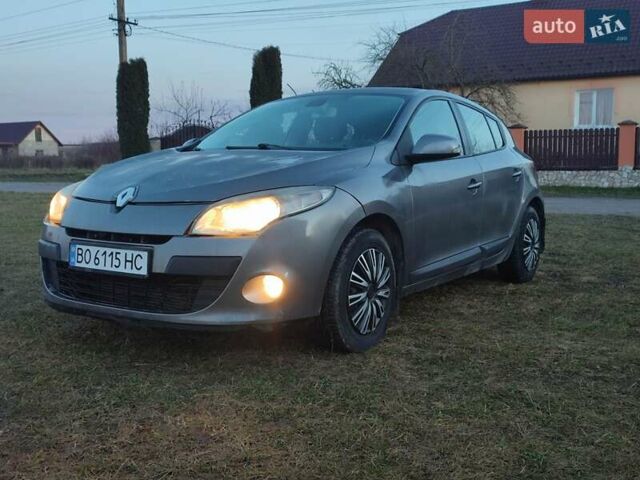 Серый Рено Меган, объемом двигателя 1.46 л и пробегом 290 тыс. км за 4800 $, фото 1 на Automoto.ua