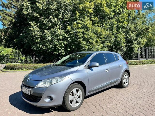 Сірий Рено Меган, об'ємом двигуна 1.6 л та пробігом 125 тис. км за 7700 $, фото 1 на Automoto.ua