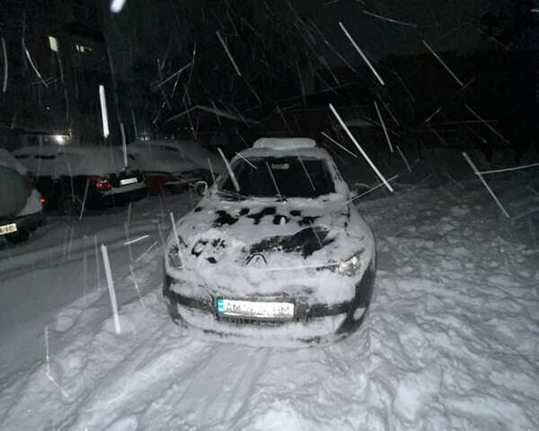 Серый Рено Меган, объемом двигателя 1.5 л и пробегом 300 тыс. км за 7000 $, фото 1 на Automoto.ua