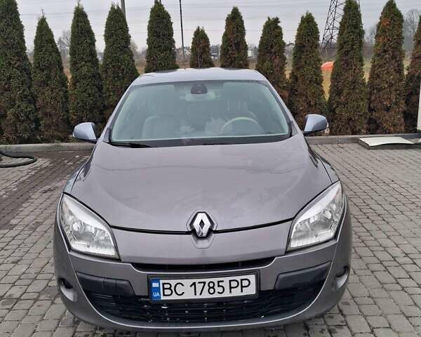 Серый Рено Меган, объемом двигателя 1.9 л и пробегом 350 тыс. км за 3950 $, фото 1 на Automoto.ua