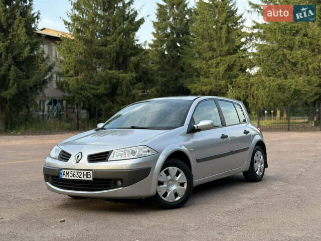 Сірий Рено Меган, об'ємом двигуна 1.5 л та пробігом 243 тис. км за 4345 $, фото 1 на Automoto.ua
