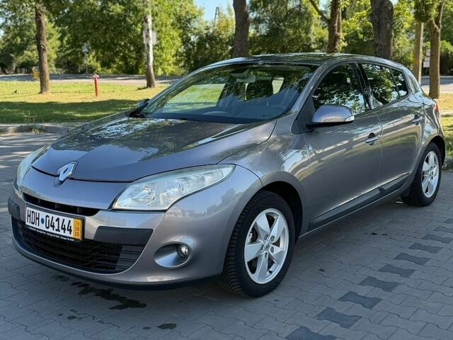 Сірий Рено Меган, об'ємом двигуна 1.6 л та пробігом 123 тис. км за 6950 $, фото 1 на Automoto.ua