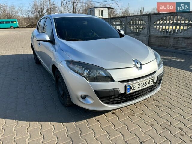 Сірий Рено Меган, об'ємом двигуна 1.5 л та пробігом 257 тис. км за 6500 $, фото 1 на Automoto.ua