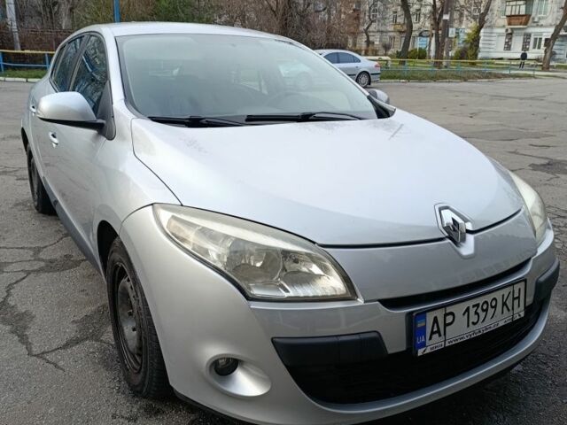Сірий Рено Меган, об'ємом двигуна 1.6 л та пробігом 176 тис. км за 6700 $, фото 1 на Automoto.ua