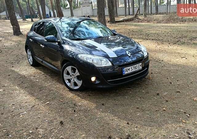 Серый Рено Меган, объемом двигателя 2 л и пробегом 285 тыс. км за 6800 $, фото 1 на Automoto.ua