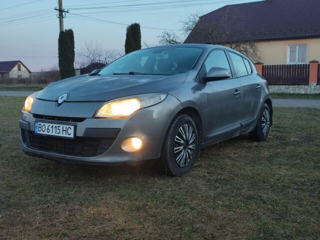 Серый Рено Меган, объемом двигателя 1.5 л и пробегом 290 тыс. км за 5300 $, фото 1 на Automoto.ua