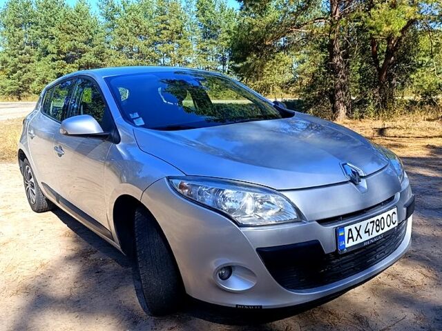 Серый Рено Меган, объемом двигателя 1.5 л и пробегом 233 тыс. км за 6700 $, фото 1 на Automoto.ua