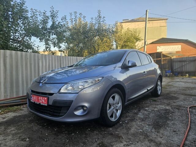 Серый Рено Меган, объемом двигателя 0 л и пробегом 109 тыс. км за 7800 $, фото 1 на Automoto.ua