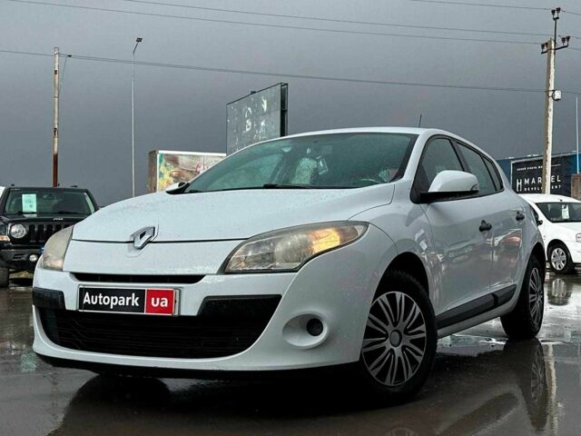 Серый Рено Меган, объемом двигателя 1.5 л и пробегом 231 тыс. км за 5300 $, фото 1 на Automoto.ua