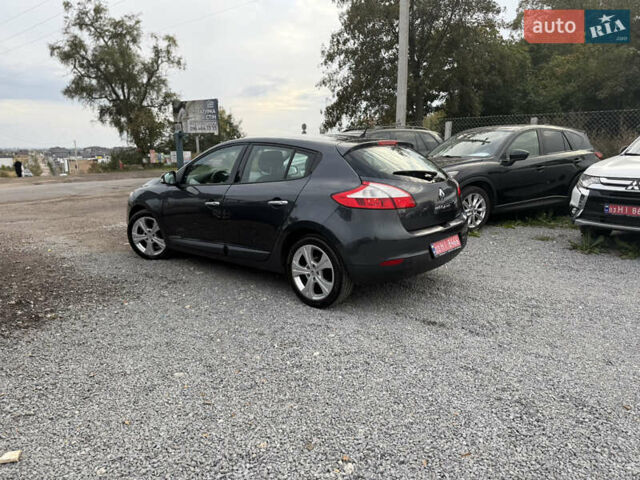 Сірий Рено Меган, об'ємом двигуна 2 л та пробігом 160 тис. км за 7499 $, фото 1 на Automoto.ua