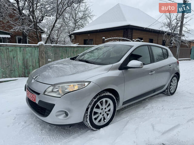 Серый Рено Меган, объемом двигателя 1.6 л и пробегом 169 тыс. км за 7450 $, фото 1 на Automoto.ua