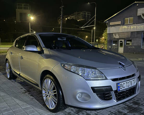 Серый Рено Меган, объемом двигателя 1.9 л и пробегом 275 тыс. км за 5999 $, фото 1 на Automoto.ua