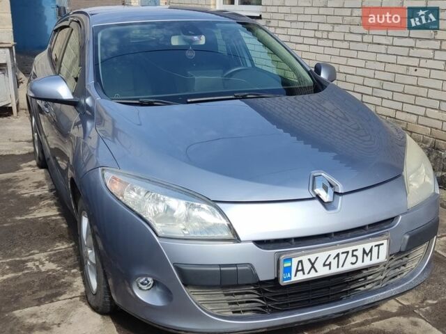 Сірий Рено Меган, об'ємом двигуна 1.6 л та пробігом 242 тис. км за 5700 $, фото 1 на Automoto.ua