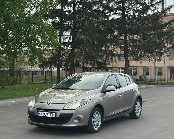 Серый Рено Меган, объемом двигателя 1.46 л и пробегом 340 тыс. км за 5600 $, фото 1 на Automoto.ua